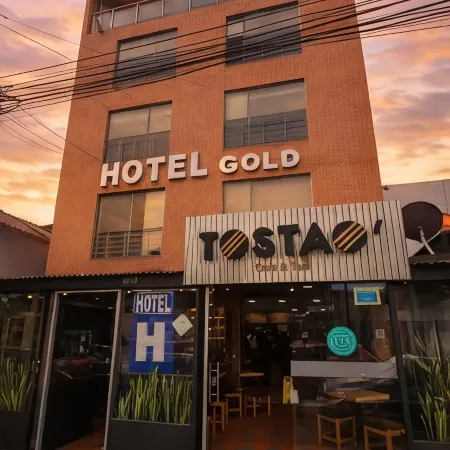 Hotel Dorado Gold Отели рядом с достопримечательностью «Энгавита»