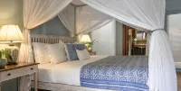 Maniumpathy Hotel - 5-Star