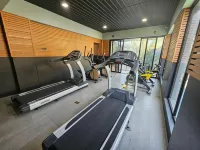 Beverly Hills: Hotel and Business - Gym