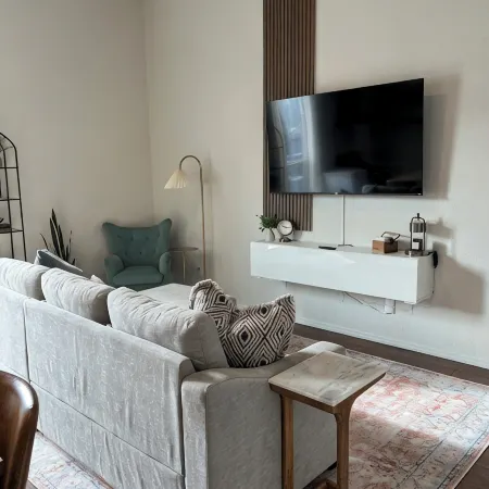 Cozy 2-bedroom condo with WiFi, AC in Colfax