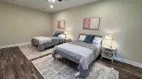 Downtown Liberty’s New Modern Cozy 4 Bed Townhome