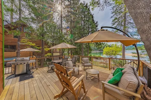 Lakefront Cabin with Private Beach, Redwood Dock, Kayaks & Stargazing Dome - Chalets