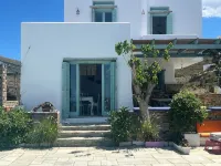 Stunning villa with a pool and with a private beach in Kea, Cyclades. - 4-Star