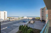 Resort-Style Beach-Front Condo in North Beach Tower in Diamond Beach! - Gym