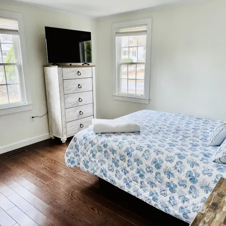 3-bedroom Air Conditioned Home recently updated in Moody, 5-minute walk to beach
