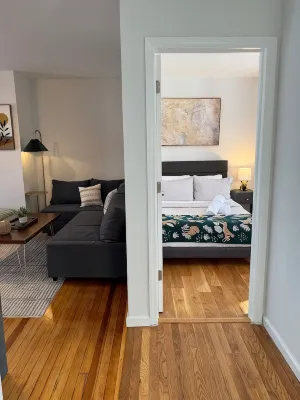 Vibrant 3-BED Stay In Great Neighborhood Near NYC - Condos