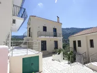 Ithaca's Poem Apartments Hotel di Ithaki