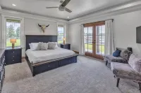 Modern Farmhouse Three Bears Getaway