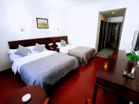 Xanadu Hotel In Yi County - parking