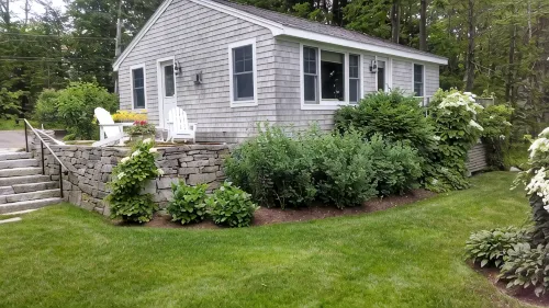 Come and enjoy our Boothbay Cottage - balcony