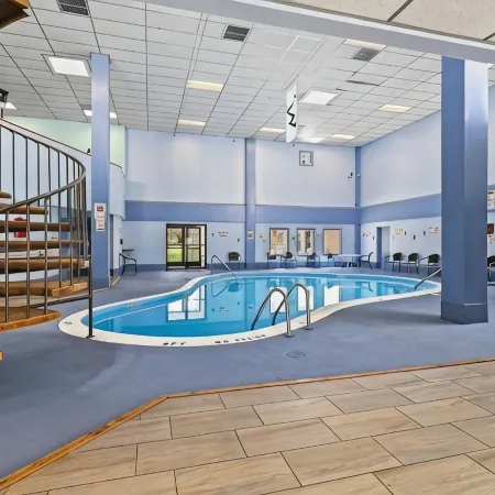 Cozy 2 bedroom condo walking distance to slopes hot tub,pool,gameroom,gym.