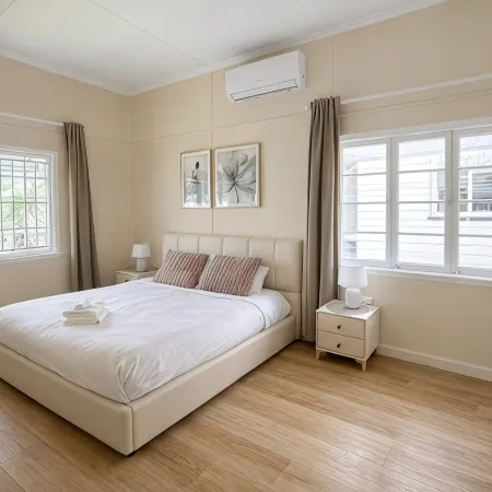 Entire 3bedroom house close to CBD