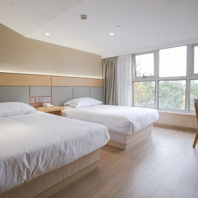Xinrenren Hotel (Shanghai Daning International Zhabei Park Branch) Hotels near Song Jiaoren Tomb