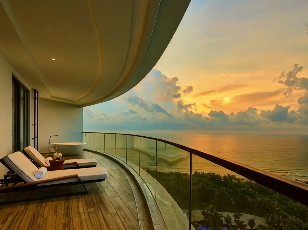 One Room One Car Seaview Holiday Apartment - Beihai