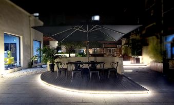 Move hotel
