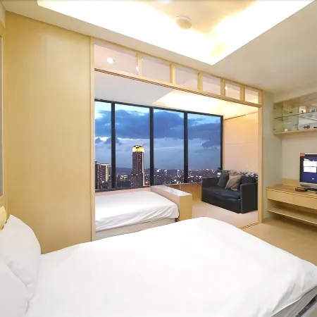 85 Vacation Apartment Отели рядом с достопримечательностью «Небоскреб «85 Скайтауэр»»