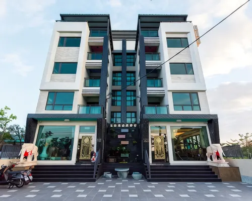 Melinda Resort Hotels near Kenting Beach