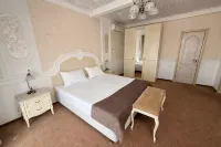 Raygond Living Quarters