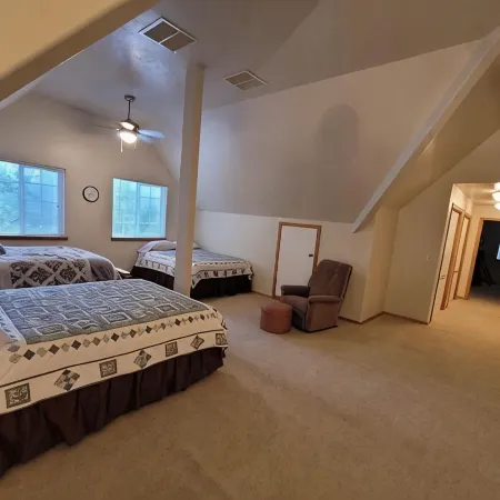 Charming 3-bedroom house in the beautiful mountains of Pine, Idaho.