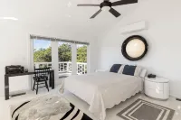 MV Beach Escape - Spacious Katama Beach House. Booking 2027 - 3성급