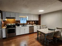 VALLEY VISTA 3-bedroom 2-bath house in Lucasville Hotels in Scioto County