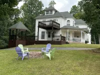 The Victorian @ Lake Cumberland - Beaver Creek, firepit, sleeps 18