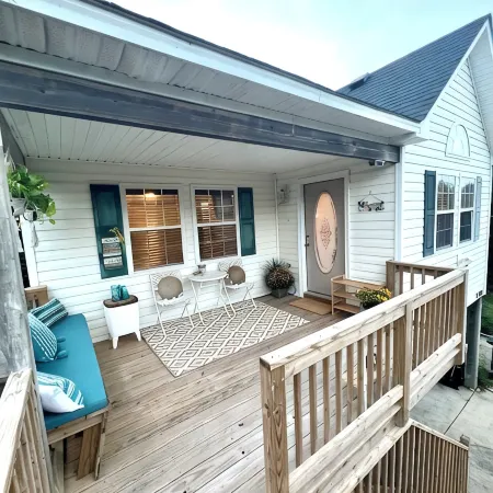 Coast to Coast: 4BR/3BA Outer Banks home on two levels with separate entrances