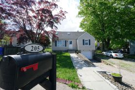 Norwalk Spacious Stay – Entire House + Fenced Yard + Parking + Laundry + Updated