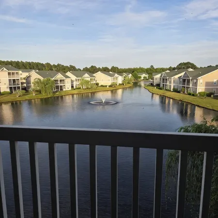 Sandpiper Bay 3rd Floor. 4 mi to Beach. 3 Bd, 2 ba, New Kitchen,  Pool & More