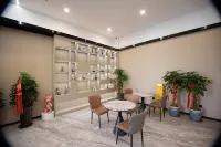 Delaini Hotel (Qingdao May Fourth Square Vientiane City） - 3성급