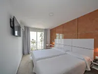 Sol Playa โรงแรมใกล้หาดมัลวาร์โรซา