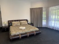 Experience world-class service at Doyles on the Bay