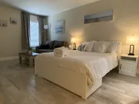 Premier Waterfront Room, Tiki Bar & Grill, Live Music, Pool, Gym, Kitchenette - ジム