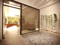 Bai Ji Yi