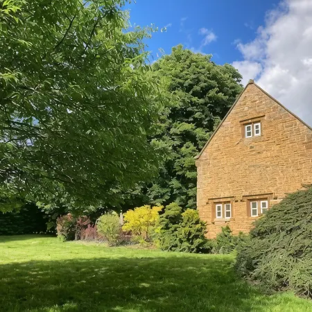 Braunston Manor Cottage: 4-poster beds & ensuites