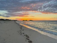 Waterfront 3-bedroom 3-Bath / AC / WiFi /BoneFish / gorgeous North Caicos TCI. - Beach