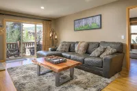 Luxury Townhouse in Winter Park - Private Hot Tub & Decks - con encanto