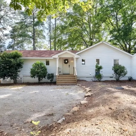 Newly renovated beauty on main lake with sunrise to sunset panoramic views!