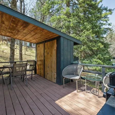 The Golden Nugget Cabin