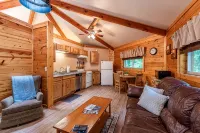 Sugar Shack Yurt Romantic and cozy! - 4つ星