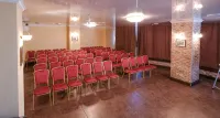 Red Royal by Undersun Hotel - Airport Shuttle