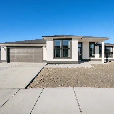 Icon Escape - 3 bedroom family home - Ideal Kennewick location - Sleeps 8