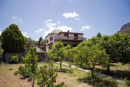 Villa Noemi seaview and beautiful garden... Unforgettable holiday!