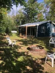 Cabin close to trails. Excellent location.