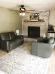 Cozy spacious king bed suite, In the heart of Historic Helena, Montana!