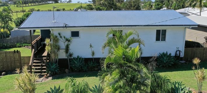 Indoor/outdoor pet-friendly beach house next to world-class beach and river. Hôtels à&nbsp;: Bundaberg