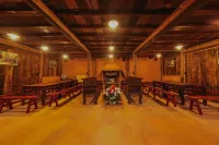 Dinh Da H'Mong - Karsterly Rock Lodge - parking