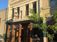 Beautifully Restored House of Pleasure on Main St above Ponderosa Wine Bar Hotels in Hamilton