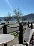 Riverside Retreat 2 ~ One Story ~ 3bd/2ba ~ Steps to the River & Main St - 3-Star