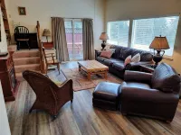 Pattee Canyon Mountain Hideaway - Apartments